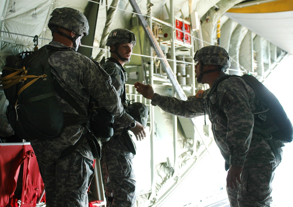 Army Jumpmaster Earns Coveted Master Parachutist Wings