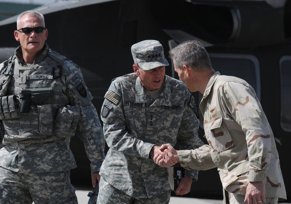 DVIDS - Images - Petraeus visits Kabul