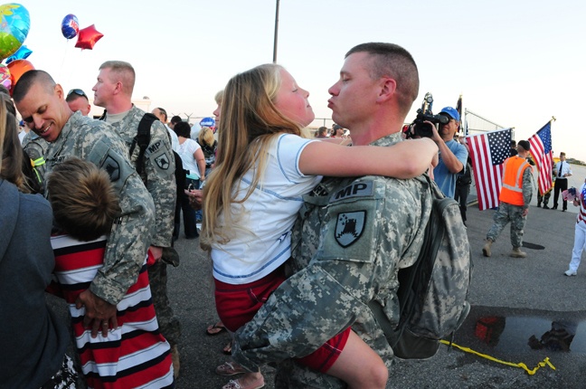 Last Charter Flight Brings Soldiers Home from Kosovo