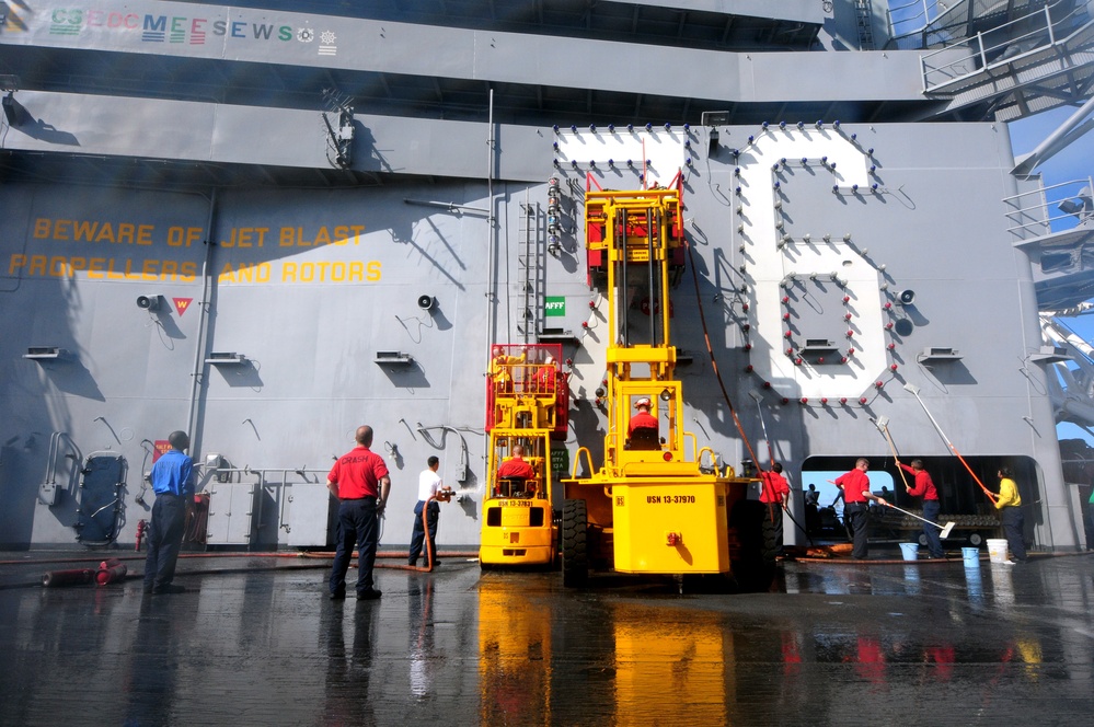 USS Ronald Reagan