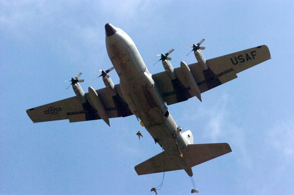 82nd Airborne Conducts Training Jump