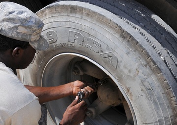 Pennsylvania reserve unit strikes up music of trailer repair