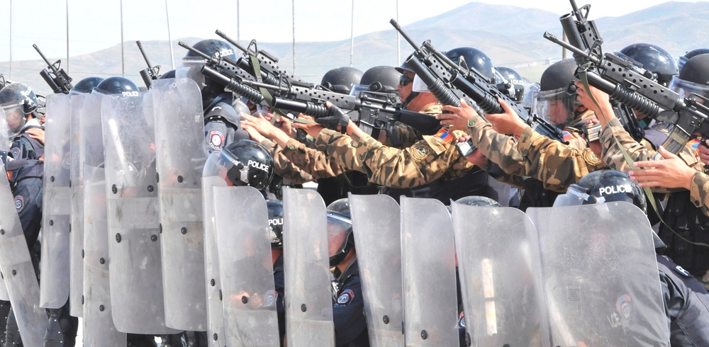 Mongolian Armed, Internal Forces Learn Riot Control