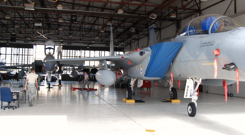 Newer F-15s Enhance Maintenance Training