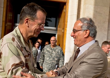 Mullen Calls for Long-Term Partnership with Iraqi Military
