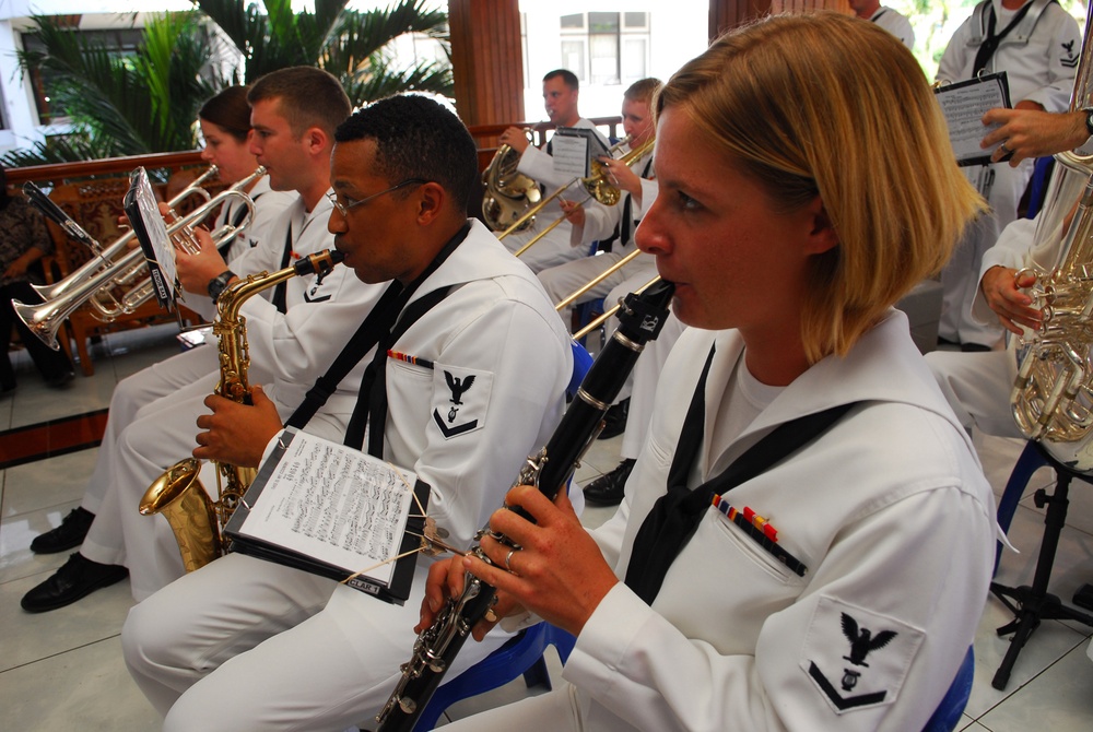 Pacific Partnership 2010 action