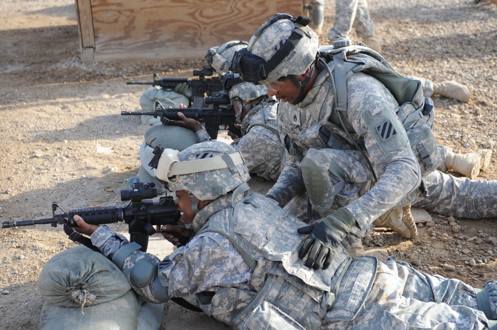 1st Advise and Assist Brigade conduct weapons qualification