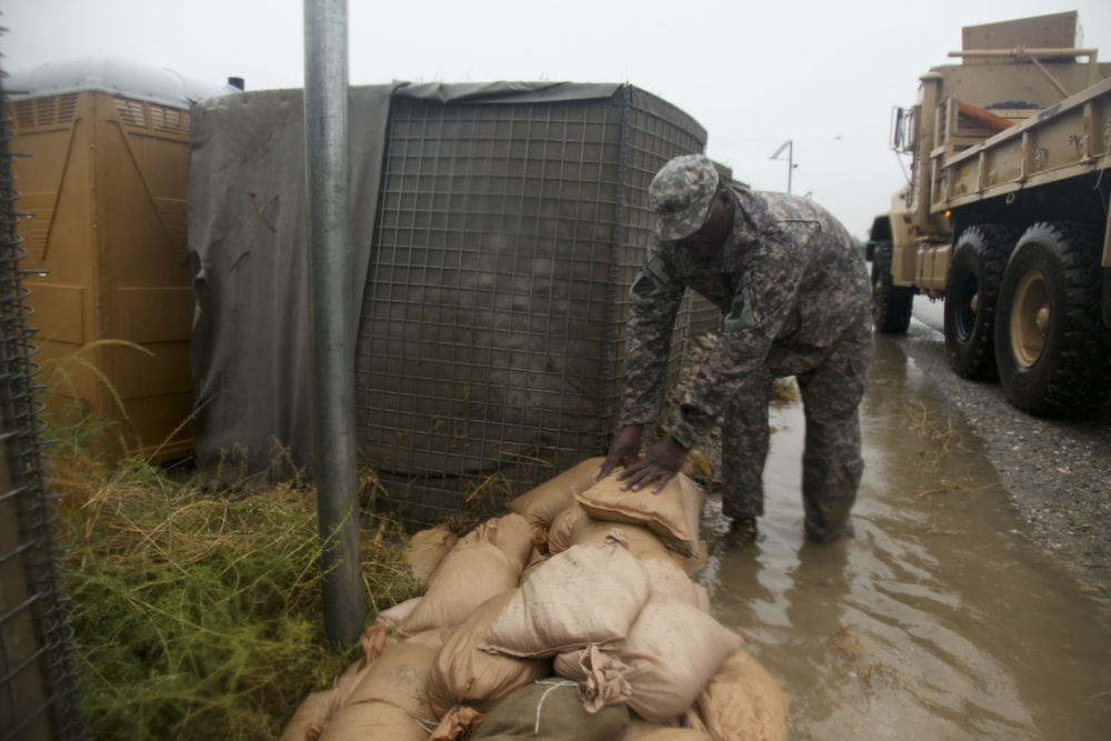 Lighthorse Soldiers fight Fenty flood