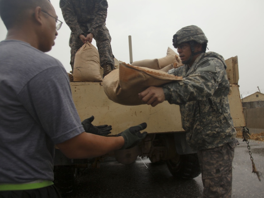 Lighthorse Soldiers fight Fenty flood