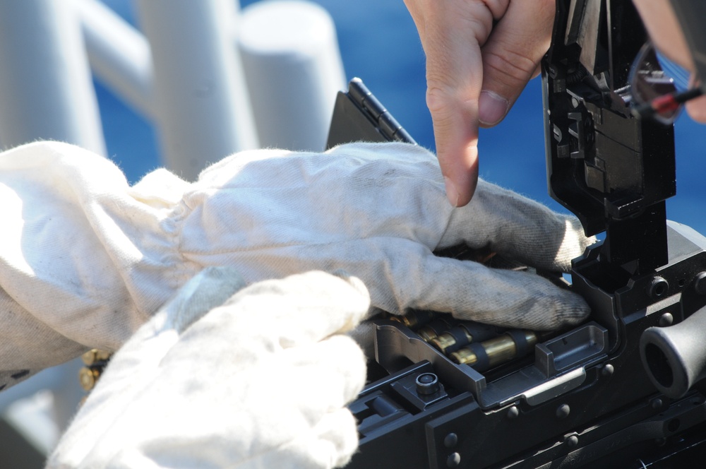 USS Wasp sailors qualify on M240B