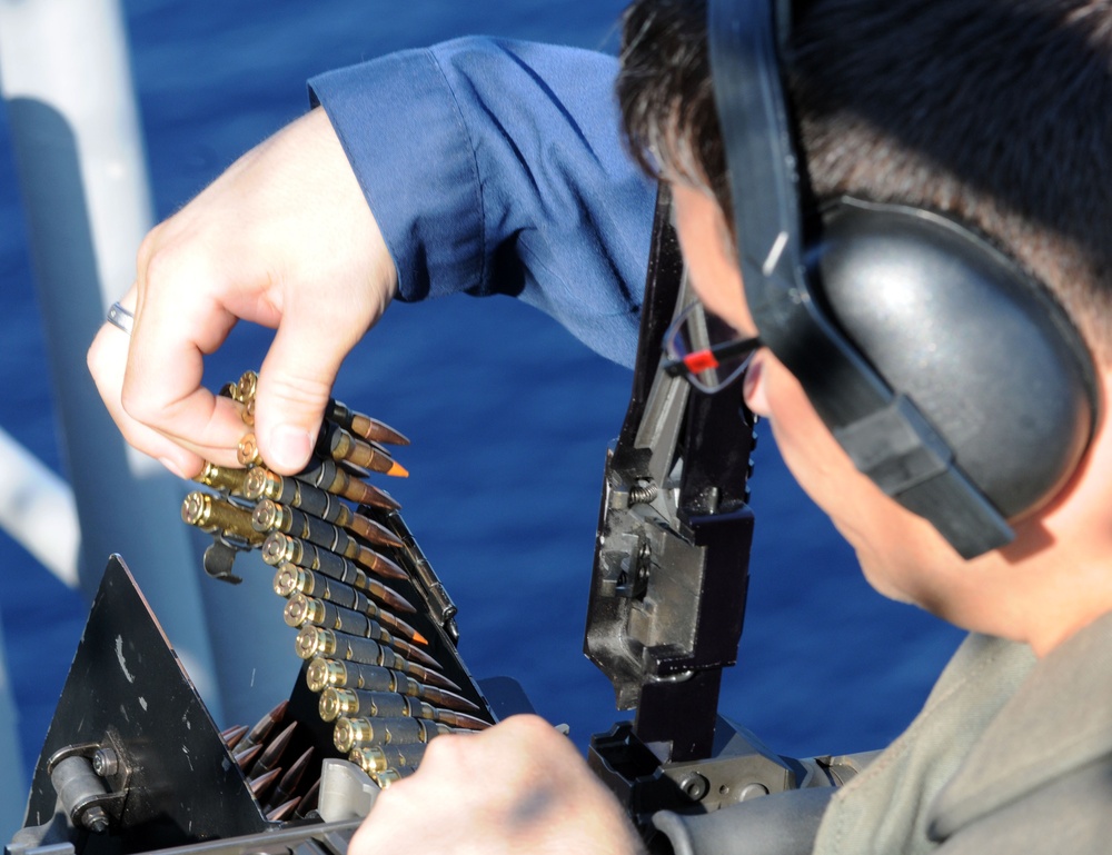 USS Wasp sailors qualify on M240B