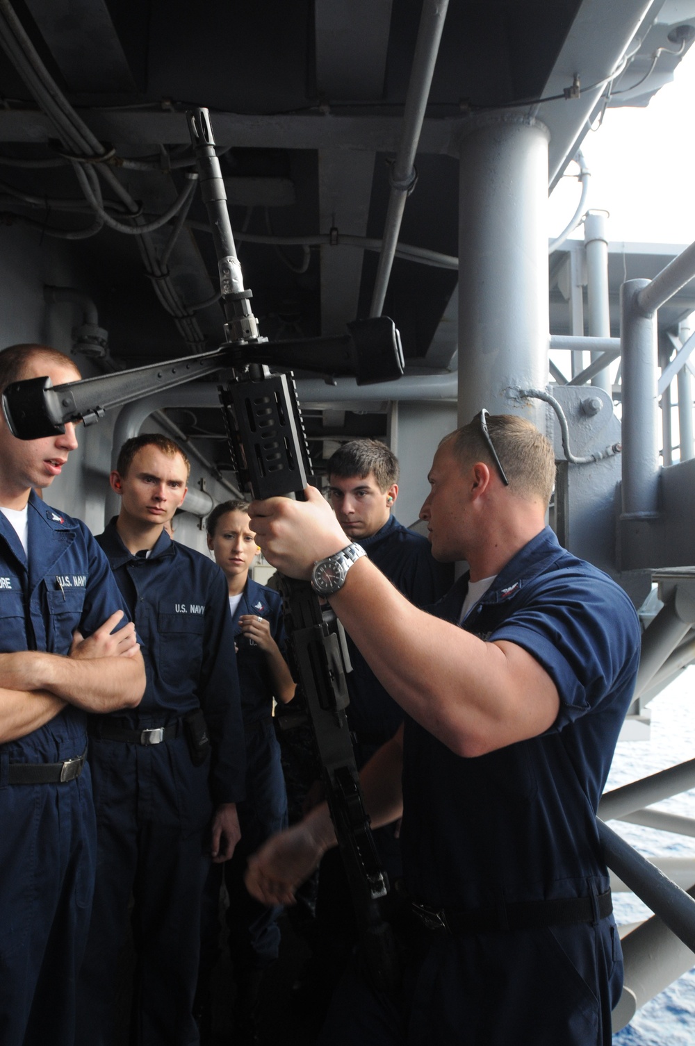 USS Wasp sailors qualify on M240B