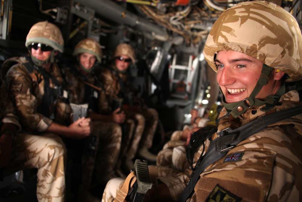 UK Soldiers Take Wild US Osprey Ride