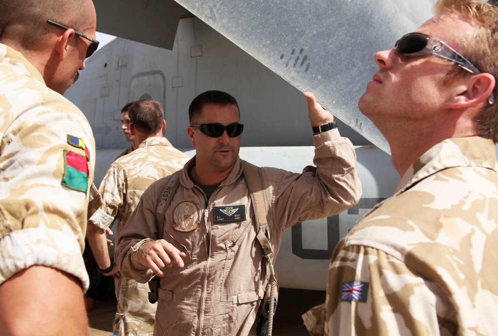 UK Soldiers Take Wild US Osprey Ride