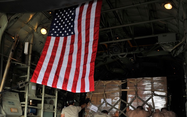Pakistan Flood Victims Receive Assistance From U.S. Air Force