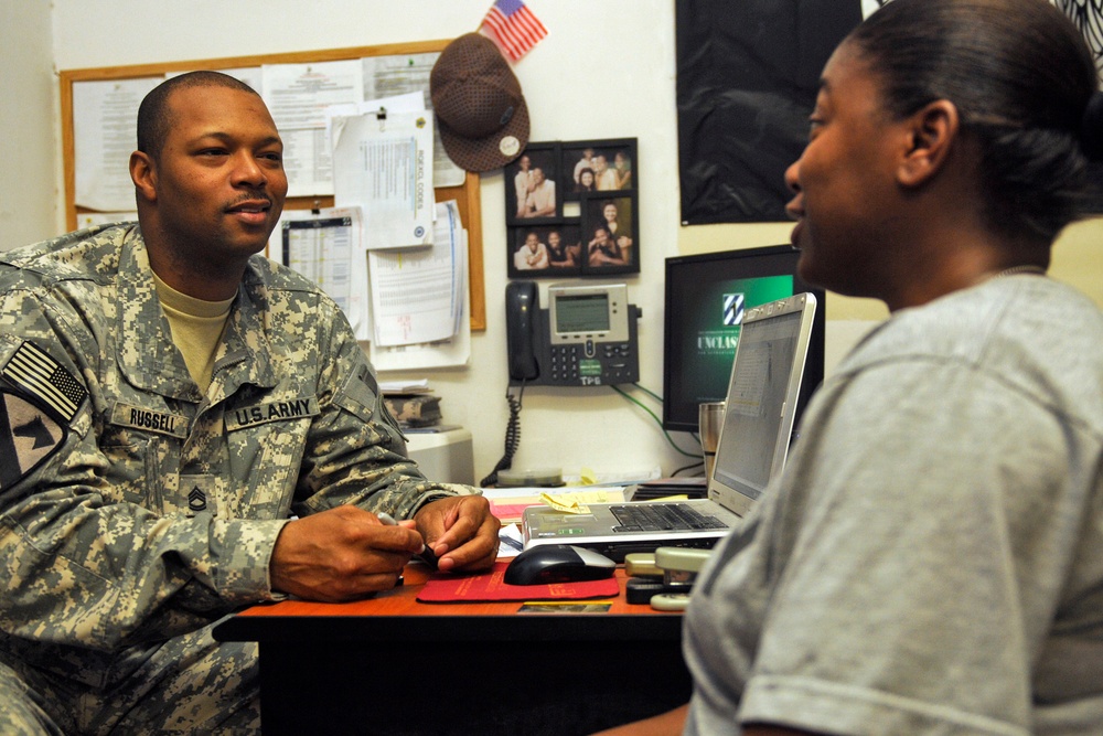 Changing Re-enlistment Program Doesn't Affect Soldiers' Decisions