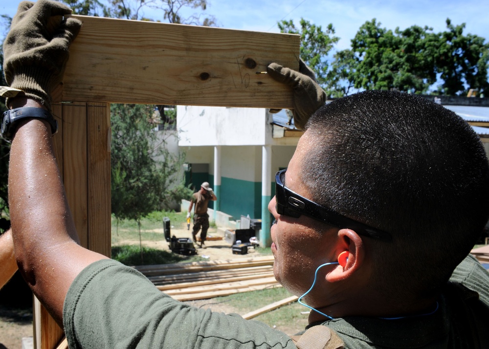 Marines, sailors work in Haiti