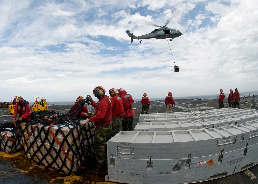 USS George Washington takes on supplies