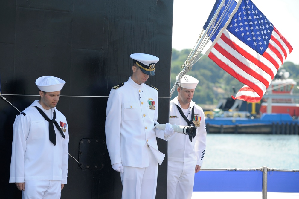 USS Missouri commissioning ceremony