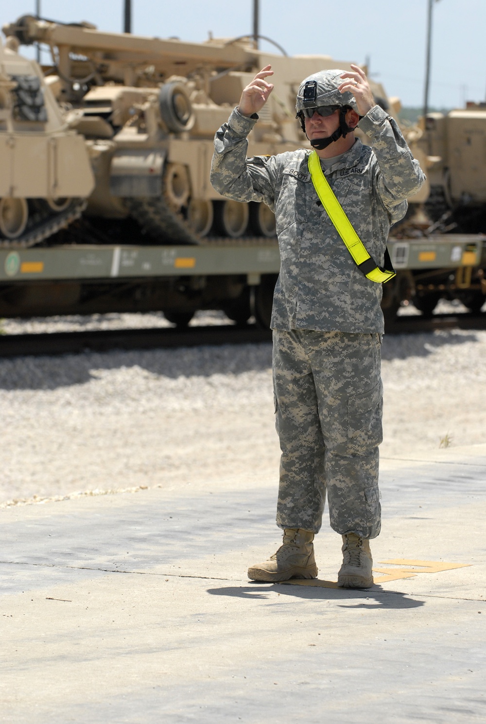 'Long Knife' ships equipment, ready for Operation New Dawn