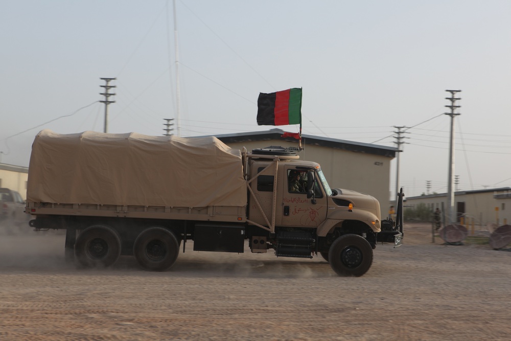 Logistics Marines train Afghan soldiers