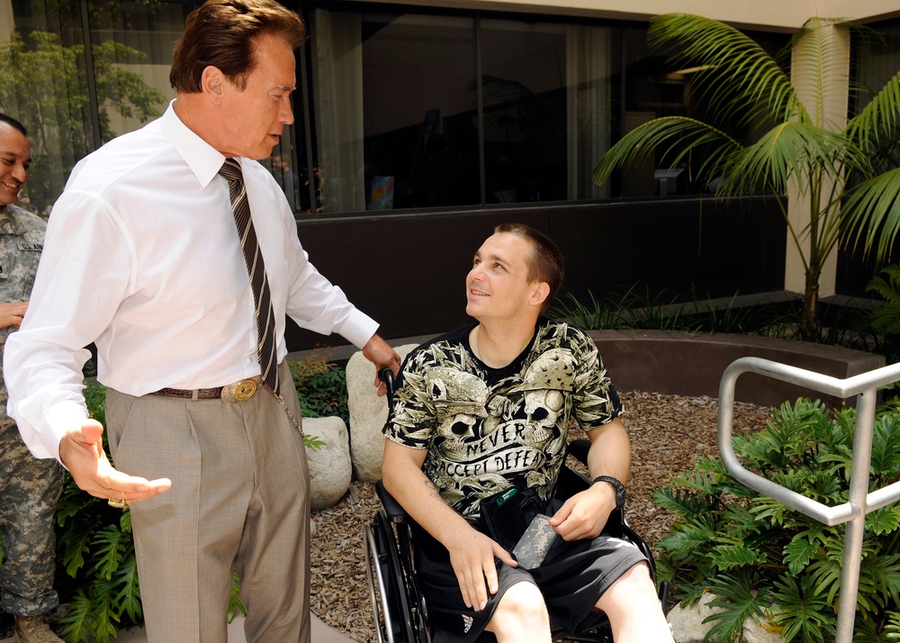 Calif. Gov. Visits NMCSD