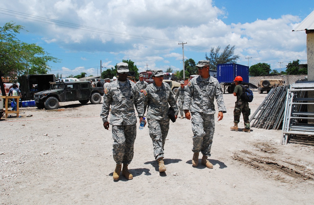 3rd MDSC Chief of Staff Visits Task Force Kout Men