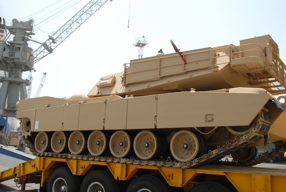First Shipment of Iraqi-purchased M1A1 Tanks Arrives