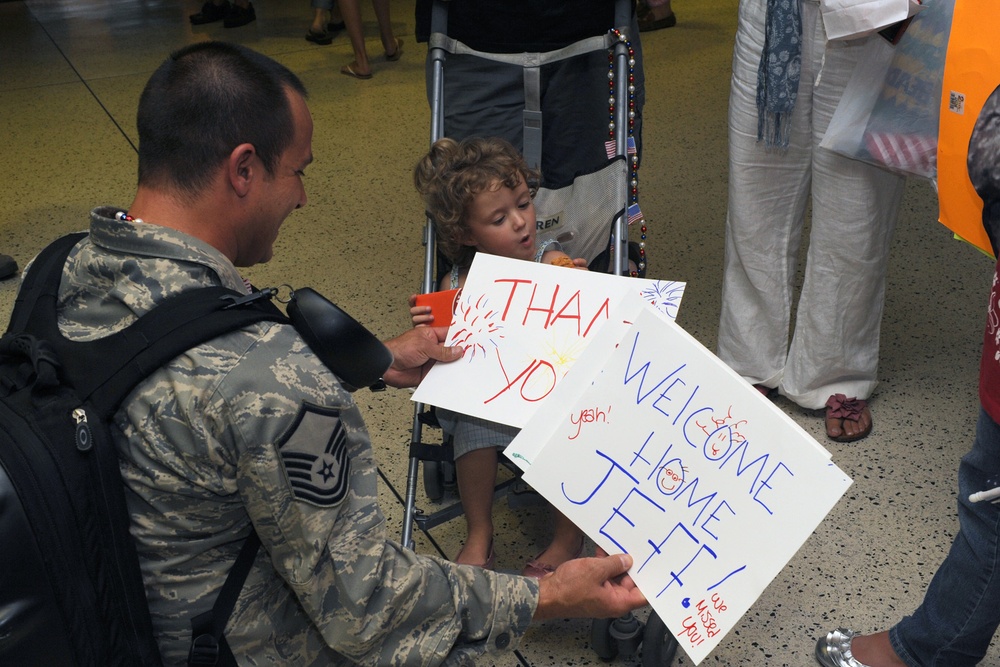 Life Changing Service: Louisiana Air Guardsmen receive heroes