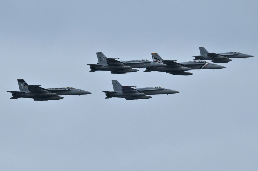 Pilots conduct in-flight change of command ceremony