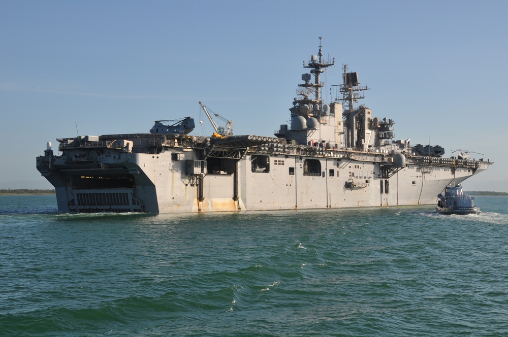 USS Iwo Jima arrives at GITMO