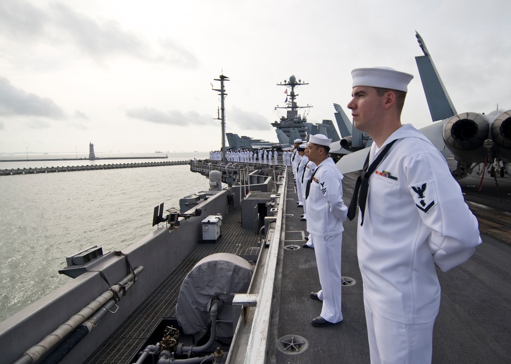 USS George Washington visits Singapore