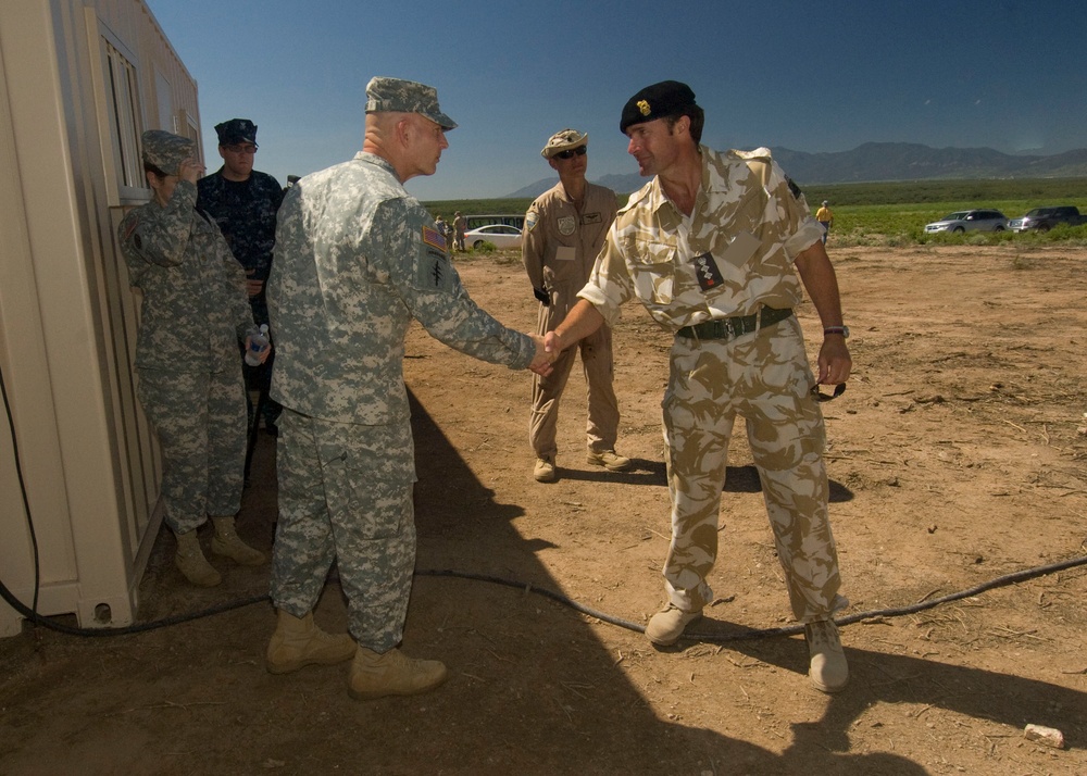 USJFCOM Acting Commander Visits Empire Challenge 10