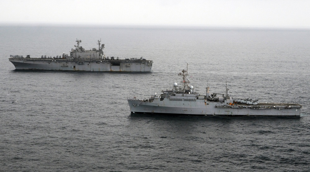 USS Peleliu provides aid to Pakistan