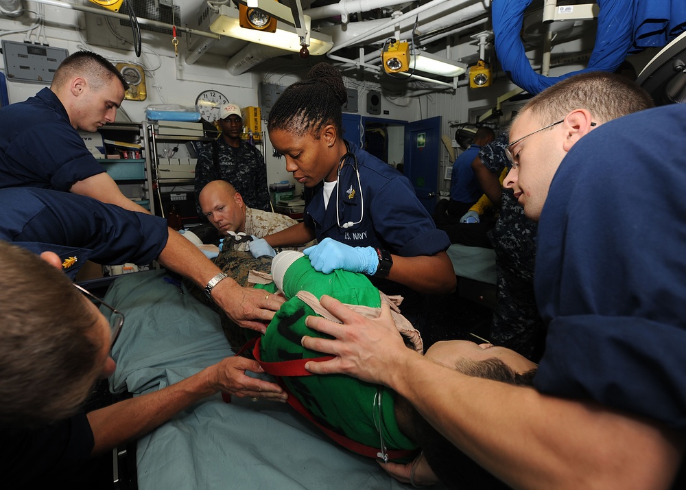 Sailors conduct mass casualty training