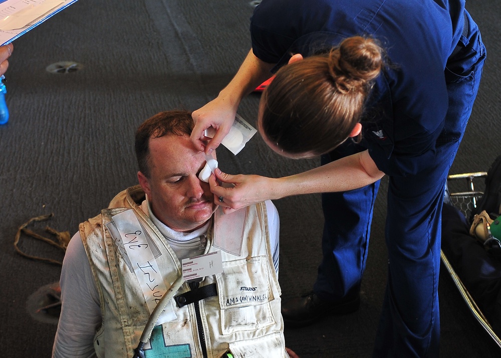 Sailors conduct mass casualty training