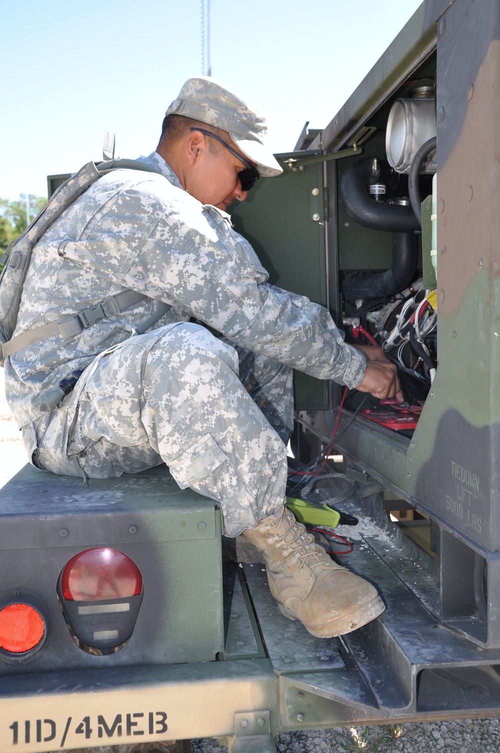 The 4th MEB Soldiers Work Hard During Vibrant Response 11.1