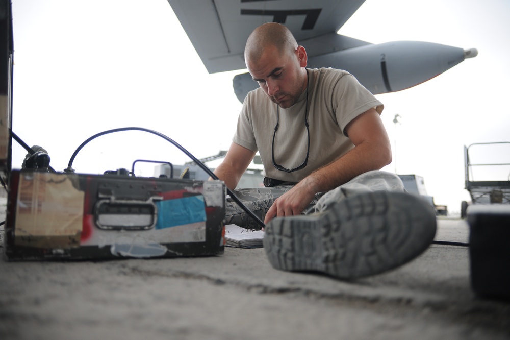 Grand Forks Maintainer Manages KC-135 Maintenance Ops in Kyrgyzstan