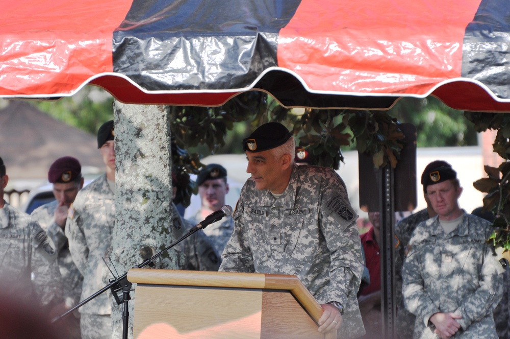 Sacolick Takes Command of Special Warfare Center and School