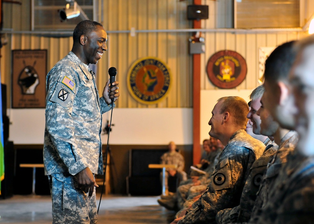 Gen. Ward Visits Camp Lemonnier