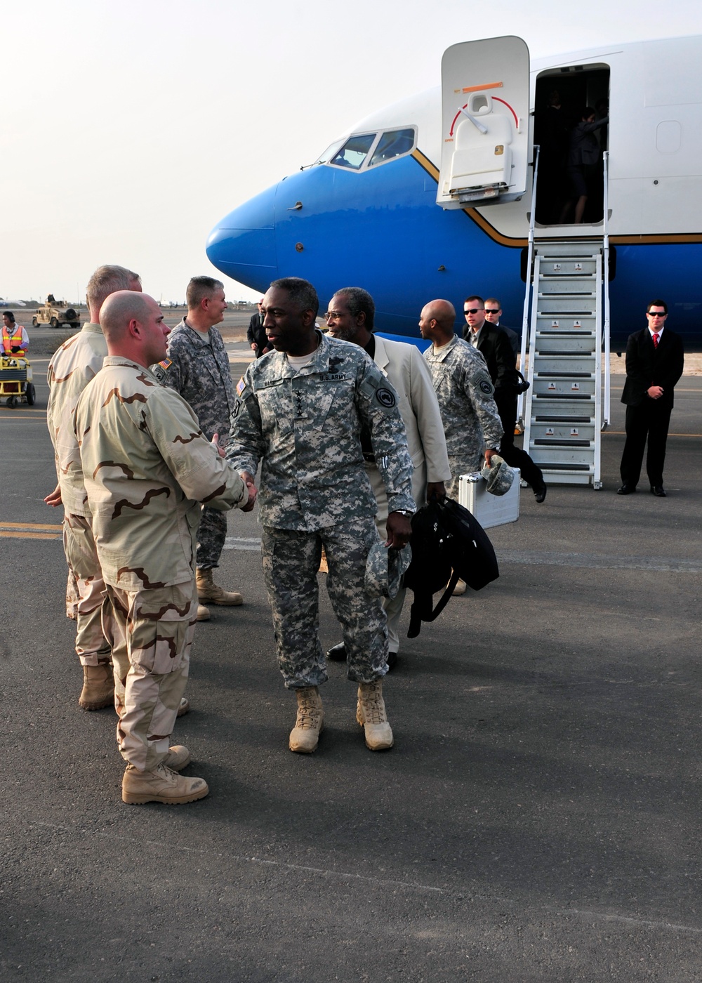 Gen. Ward Visits Camp Lemonnier
