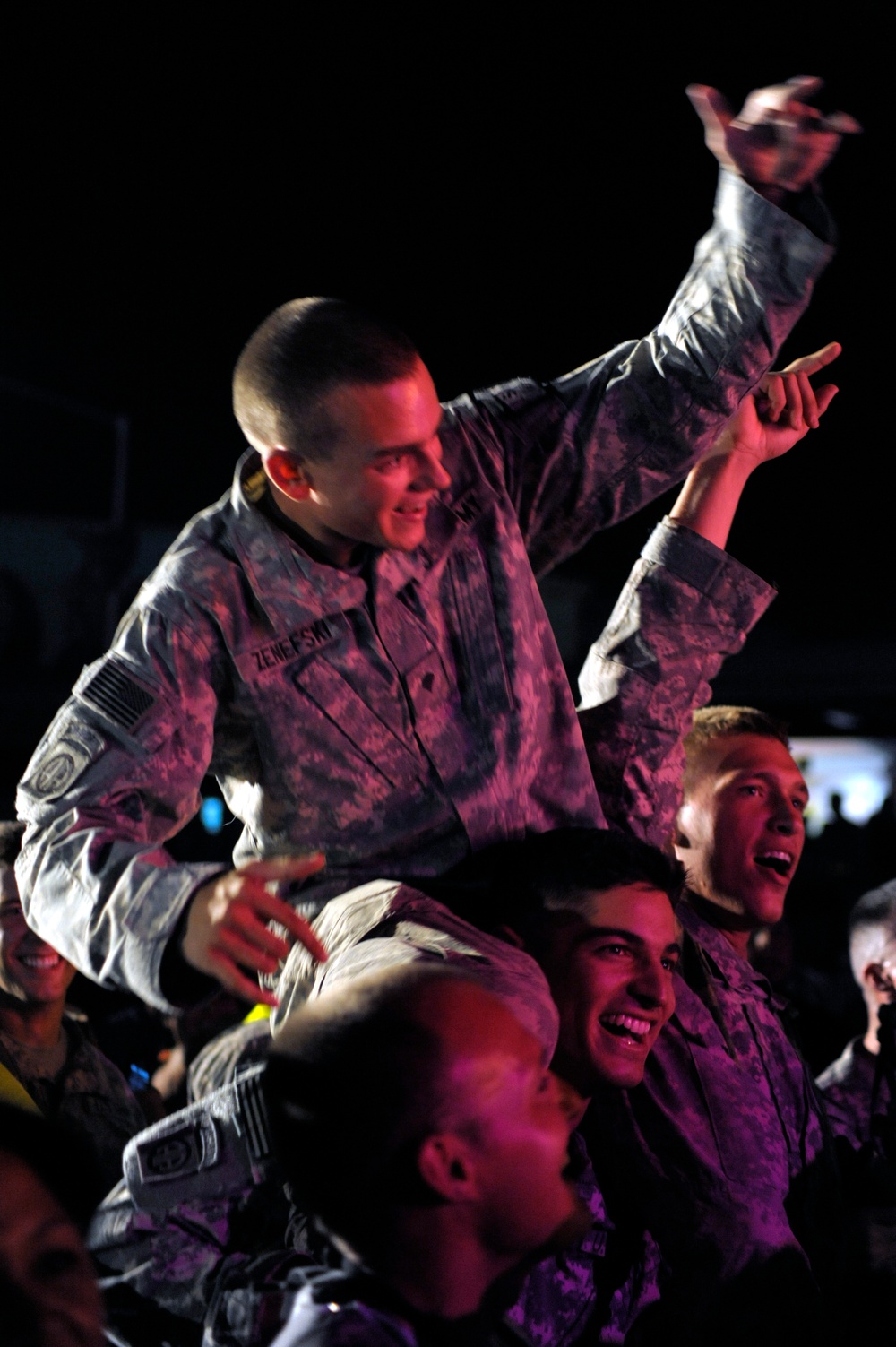 Singers perform for service members