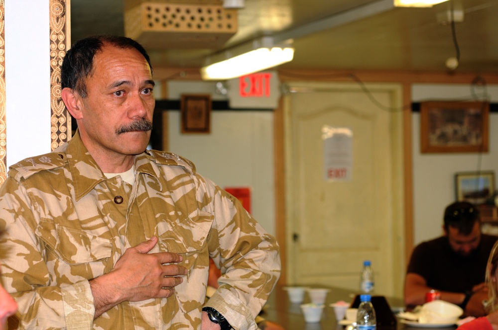 New Zealand Minister of Defense Visits Kiwi Soldiers in Bamyan