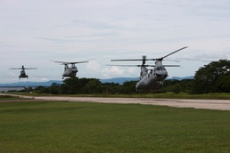 HMM-774 soars through Colombia sky