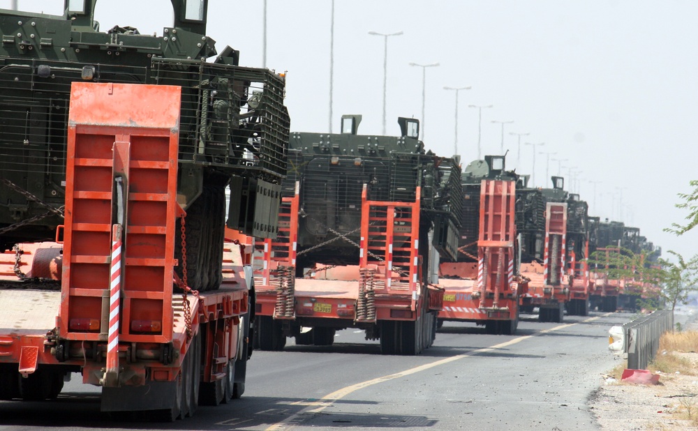 4/2 Get Their Stryker Vehicles to the Port in Kuwait