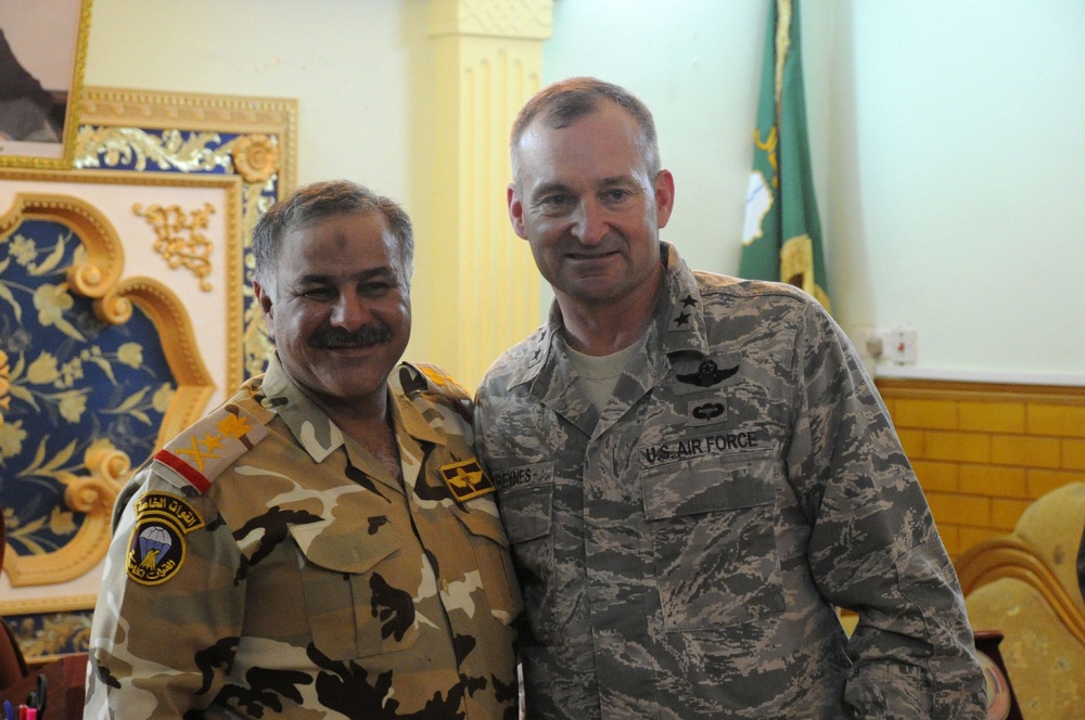 Air Force general visits Iraqi troops