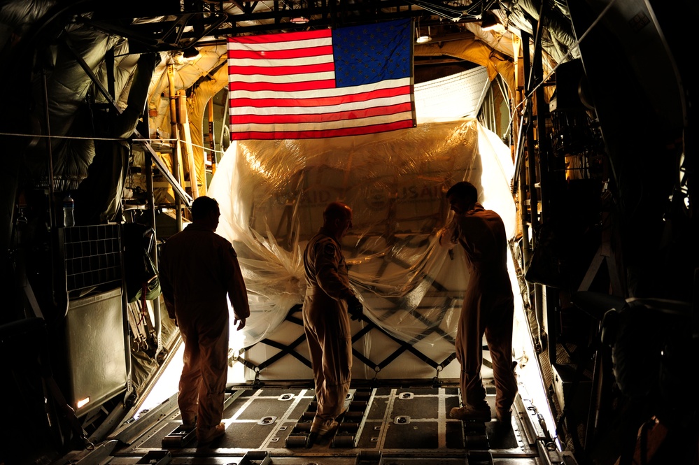 Aircrew Transports Ambassador, USAID Administrator to Flooded Sukkur