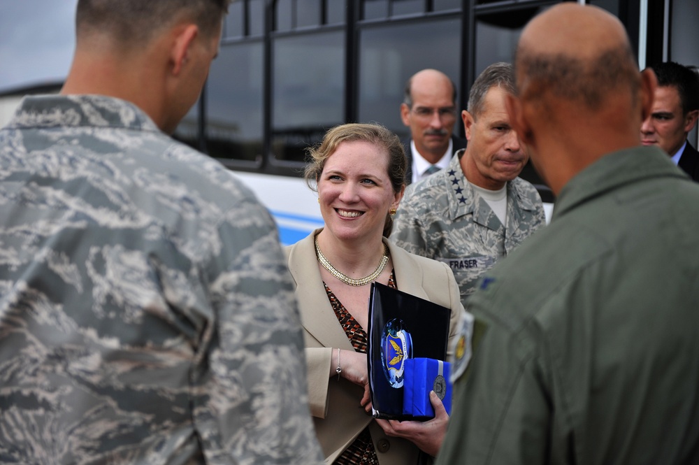 Under Secretary of the Air Force Visits AMC, Discusses Fuel Efficiency, Deployed Airmen, Total Force