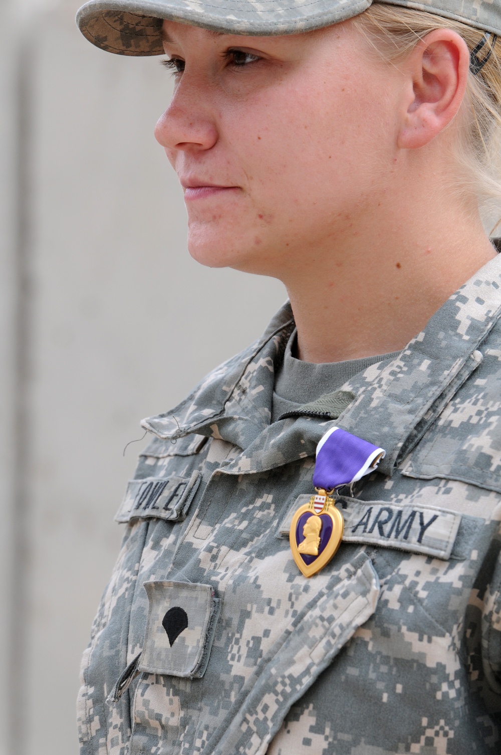 Spc. Patricia Fowler, 101st CAB, Receives the Purple Heart