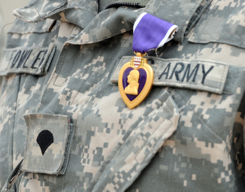 Spc. Patricia Fowler, 101st CAB, Receives the Purple Heart